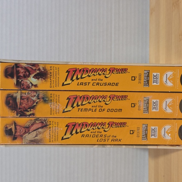 Indiana Jones VHS Box Set - Picture 4 of 5